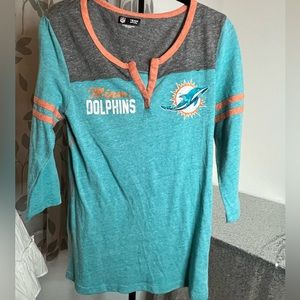 5 for $20 🌹 Dolphins 🐬 football team women’s T-shirt M